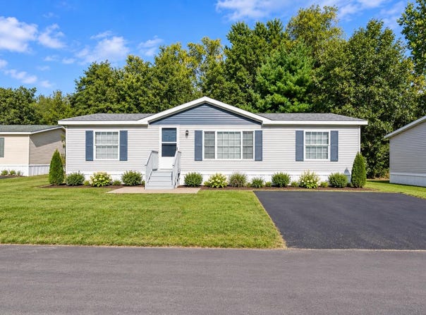 517 E Rainbow Road, Newaygo, MI 49337