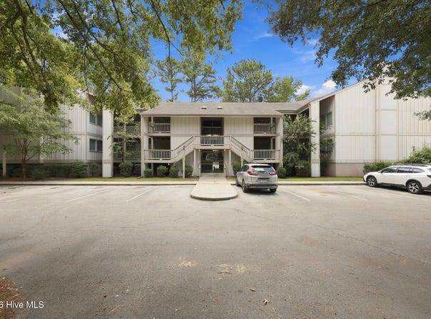 6229 Harbourside Drive, New Bern, NC 28560