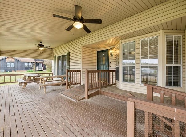 2830 E Wood St, PARIS, TN 38242