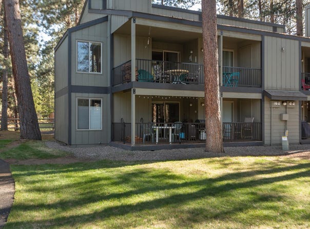 827 E Desperado Trail, Sisters, OR 97759