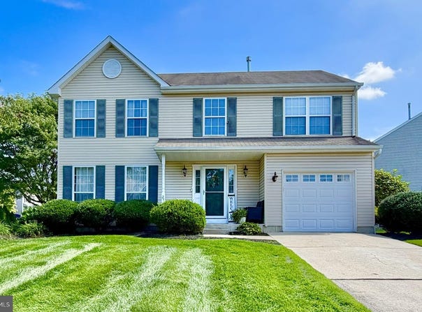 24 WOODYFIELD Lane, DELRAN, NJ 08075