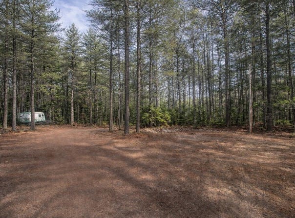 15 Stan's Road, Harrison, ME 04040