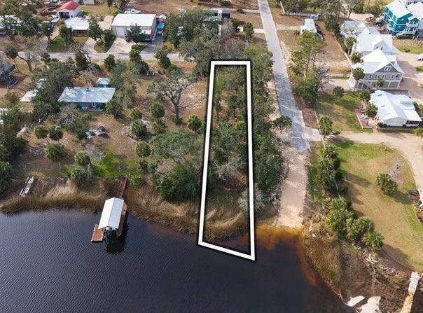 NE Seventeenth St, Steinhatchee, FL 32359