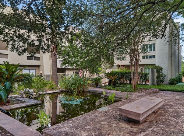 3102 Eisenhauer Rd, San Antonio, TX 78209-3506