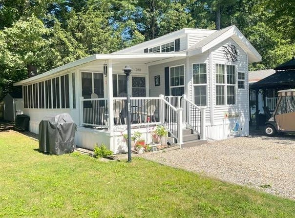 27 Ocean Park Rd, Old Orchard Beach, ME 04064