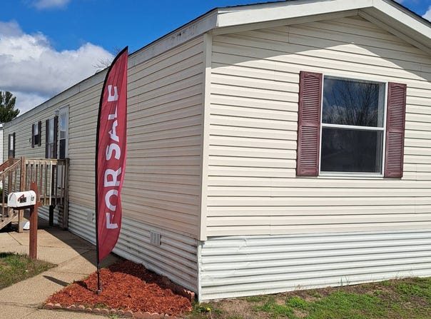 7324 West Circle NE, Fridley, MN 55432