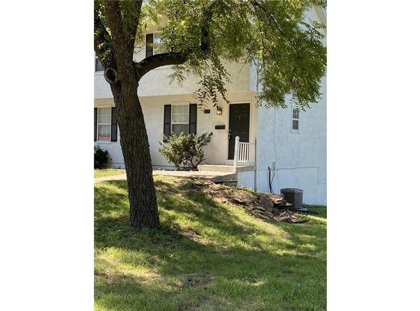 312 3rd Street, Belton, MO 64012