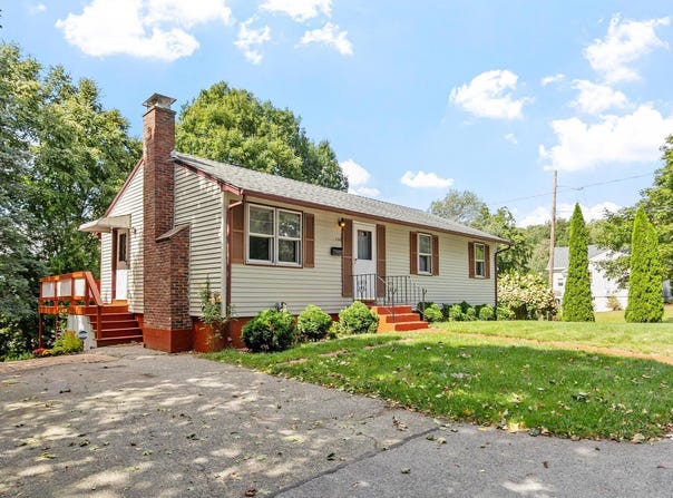 136 Ridge Rd, Marlborough, MA 01752