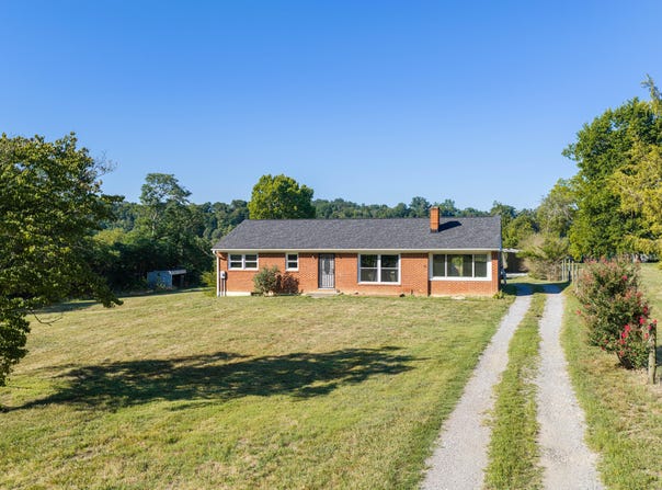 3549 Narrow Passage Rd, Buchanan, VA 24066