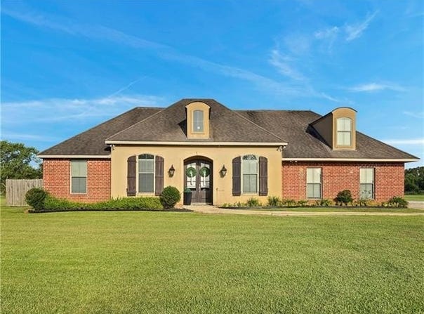 117 HIGHLAND CREST Drive, Covington, LA 70435