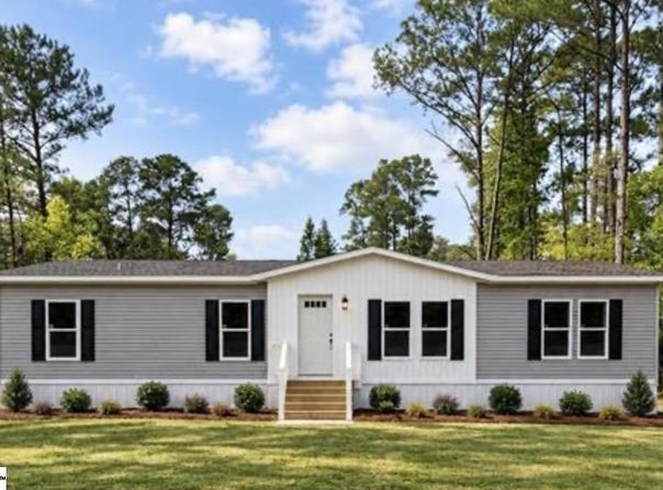 34 Foxfire Drive, Laurens, SC 29360