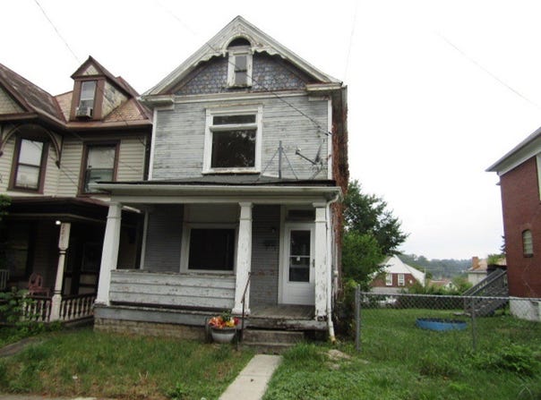 223 N 2nd St, Jeannette, PA 15644