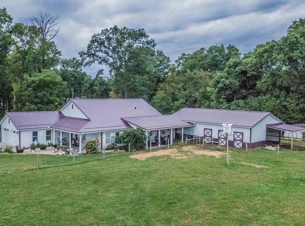 7480 N CR 600 E Bend, Bainbridge, IN 46105-9491