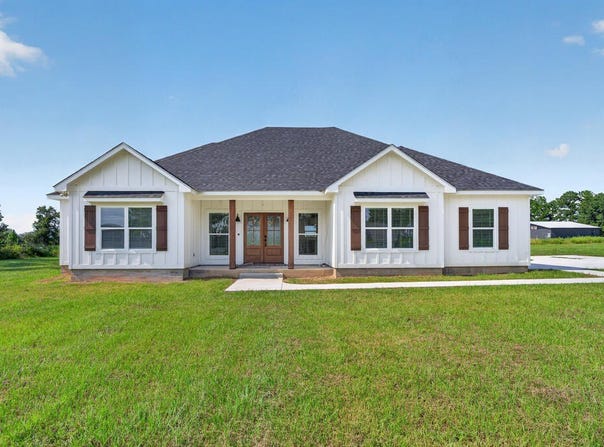 51 Raymond Drive, Broxton, GA 31519
