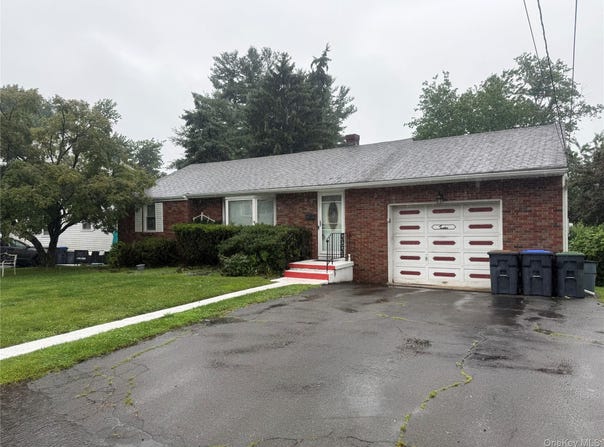 12 Heck Road, Garnerville, NY 10923