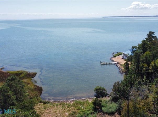 Riverview Drive lot: 8, White Stone, VA 22578