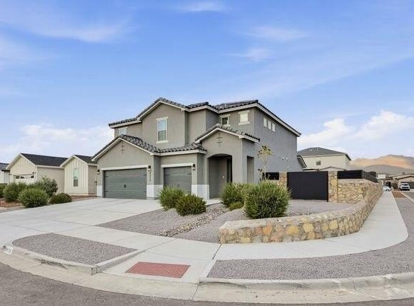 2370 ENCHANTED BUTTE, El Paso, TX 79911