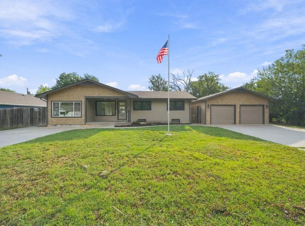 626 S Atherton, Maize, KS 67101