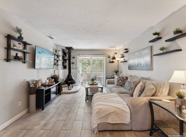 923 Vance Jackson, San Antonio, TX 78201