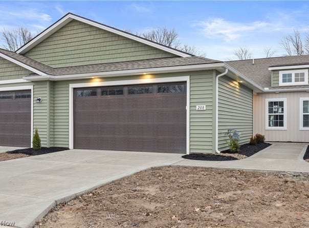 509 Eldemire Lane, Elyria, OH 44035