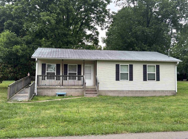 505 Eden Ave., Hickman, KY 42050