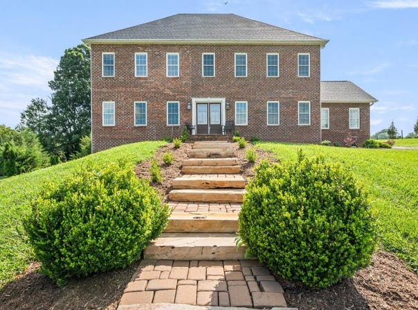 1148 Terrace View Road, Goode, VA 24556