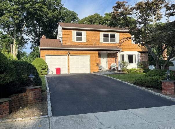 14 Format Lane, Smithtown, NY 11787