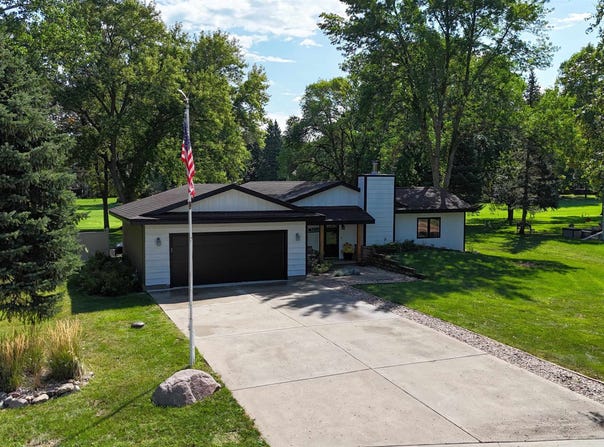 201 Emerald Drive, Arnolds Park, IA 51331