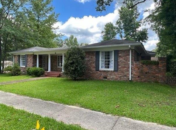 912 N Spring St, WAYNESBORO, MS 39367