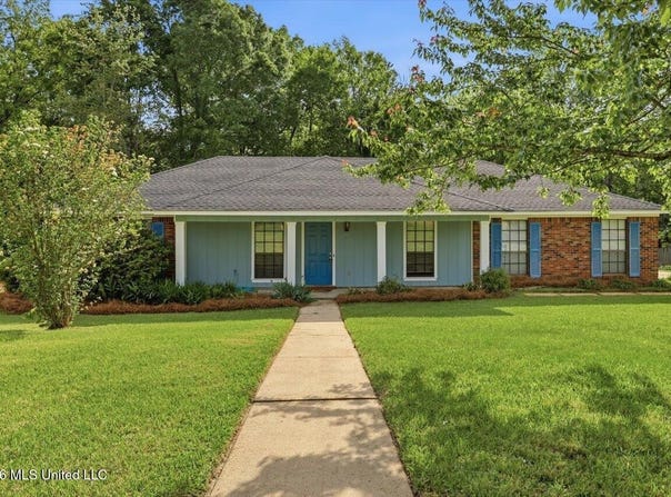 118 Spanish Moss Drive, Clinton, MS 39056