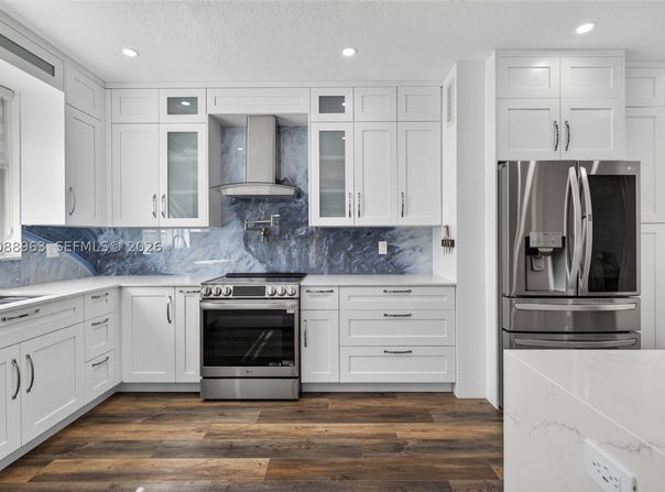214 Riverwalk Cir, Sunrise, FL 33326