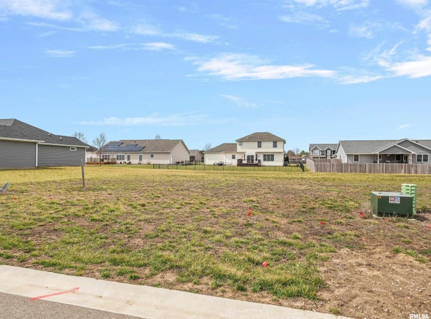405 Sundown Lane, Chatham, IL 62629
