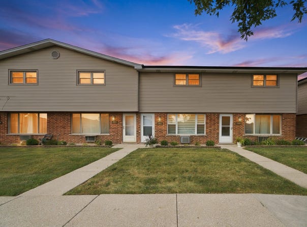 7328 W 84th Street, Bridgeview, IL 60455