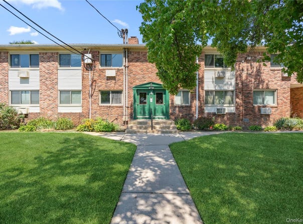 2453 Union, Islip, NY 11751
