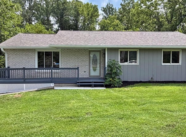 18 Rolling Hills Road, Versailles, IN 47042