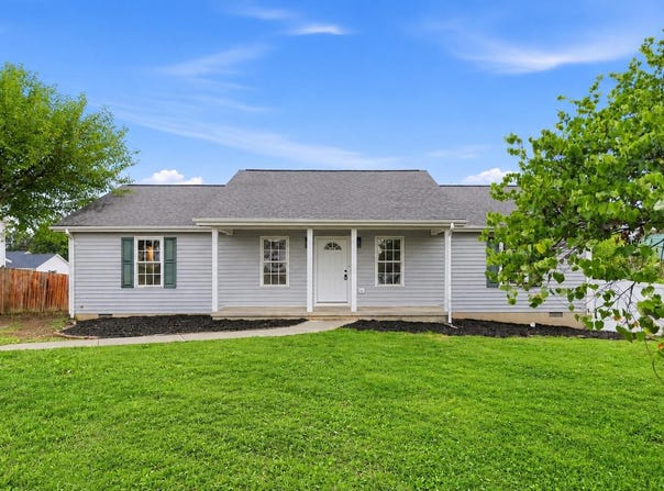 72 SOMERSET Drive, WEYERS CAVE, VA 24486