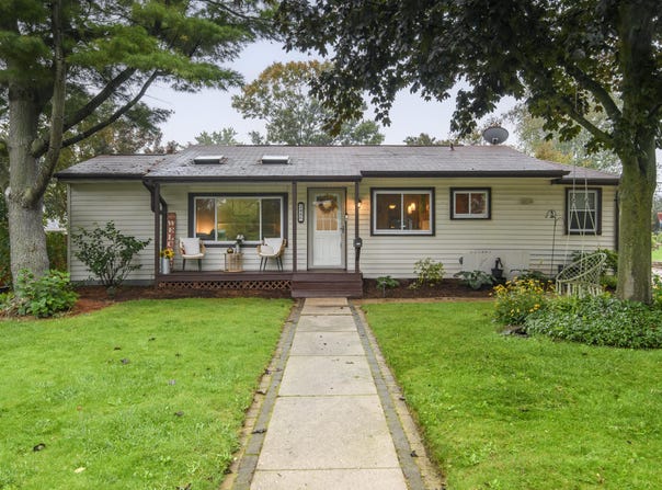 245 E Monroe St, Port Washington, WI 53074