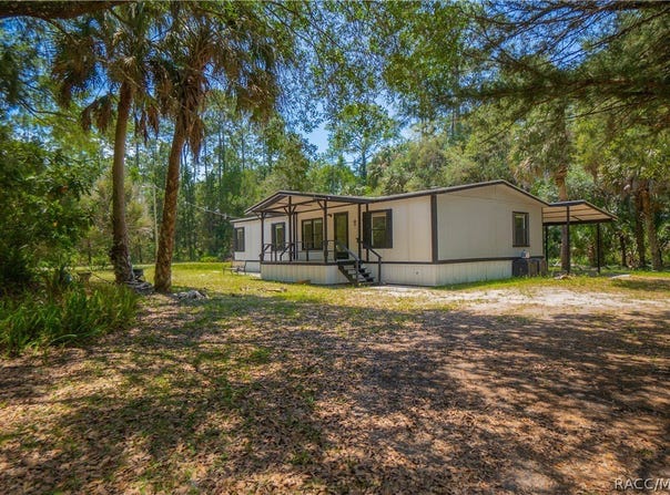 6550 SE Debra Avenue, Inglis, FL 34449