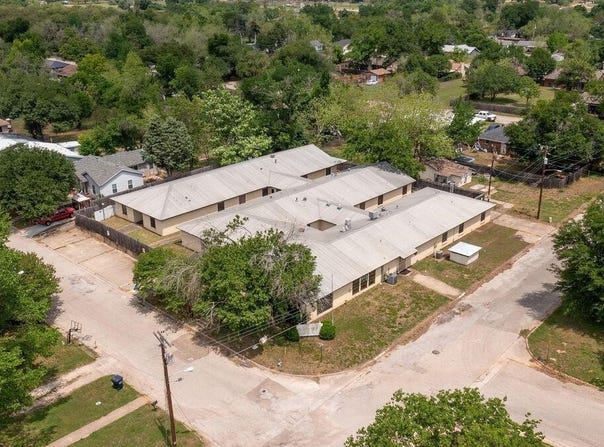 700 Dyer St, Rockdale, TX 76567