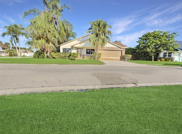 180 RAINTREE Trail, Jupiter, FL 33458