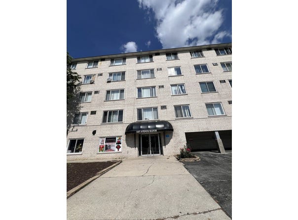 1227 S Harlem Avenue, Berwyn, IL 60402