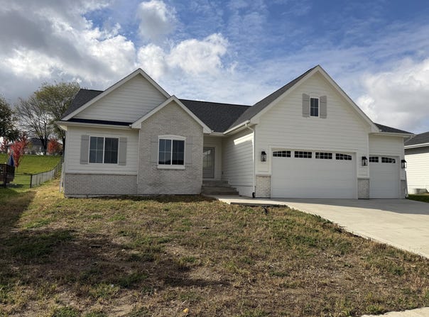 660 Belmont Boulevard, Waukee, IA 50263