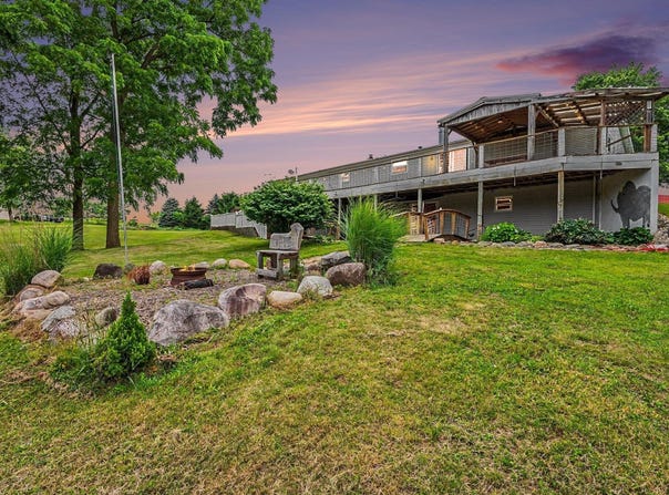 13191 Harder Road, Three Rivers, MI 49093