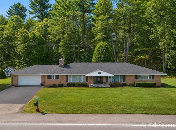 46581 US Highway 41, Houghton, MI 49931