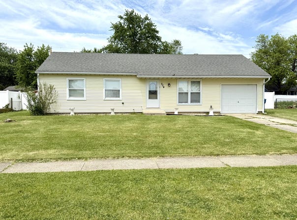 774 Mohawk Drive, Lowell, IN 46356