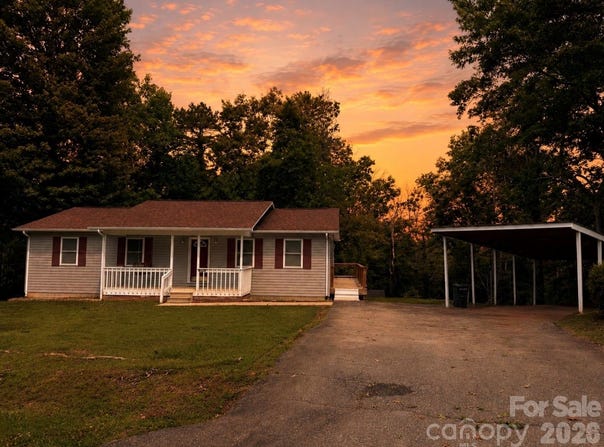 628 Hidden View Loop, Marion, NC 28752