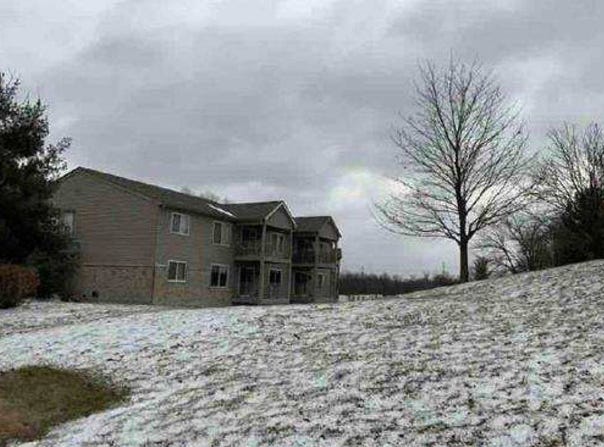 1800 Hamilton Ct, Florence, KY 41042