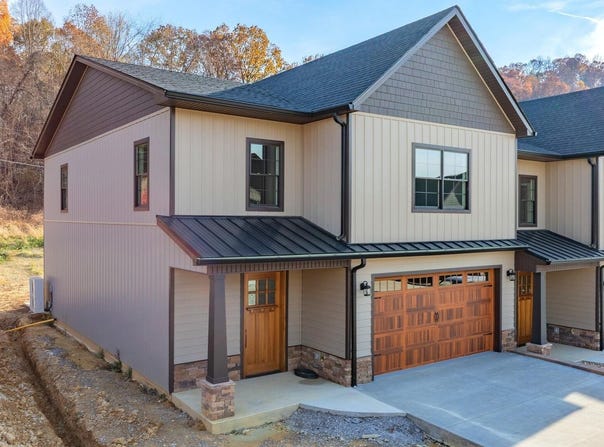 1036 Cummings St, Abingdon, VA 24211