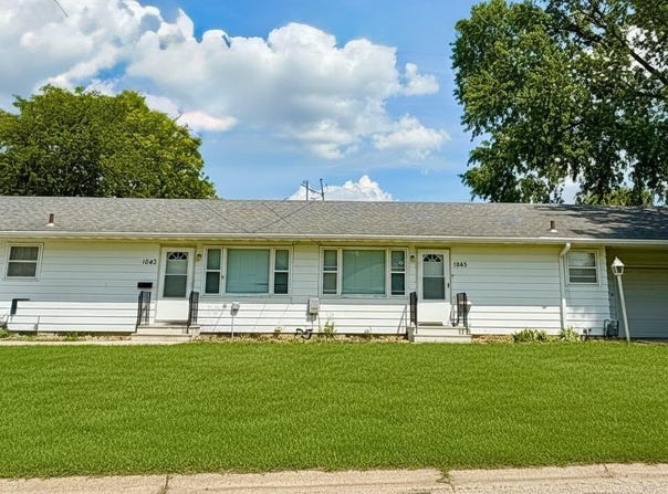 1043-1045 Minnesota Street, Waterloo, IA 50702