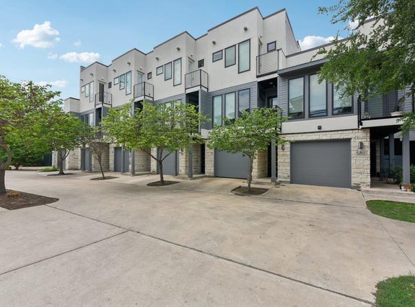 2300 S 5th St, Austin, TX 78704